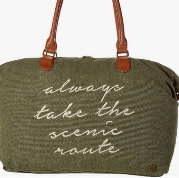 Billabong Handbags - 🔆Reserved🔆 Billabong Bali Bliss Weekender Bag